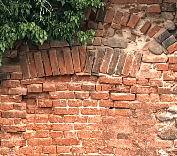 burg-angern-fenster-west